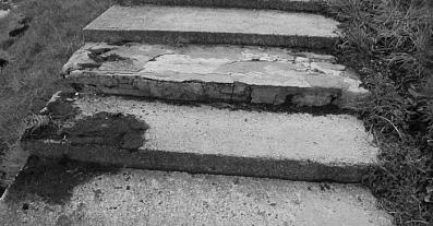 Ремонт бетонных ступеней Кургана Славы, Беларусь